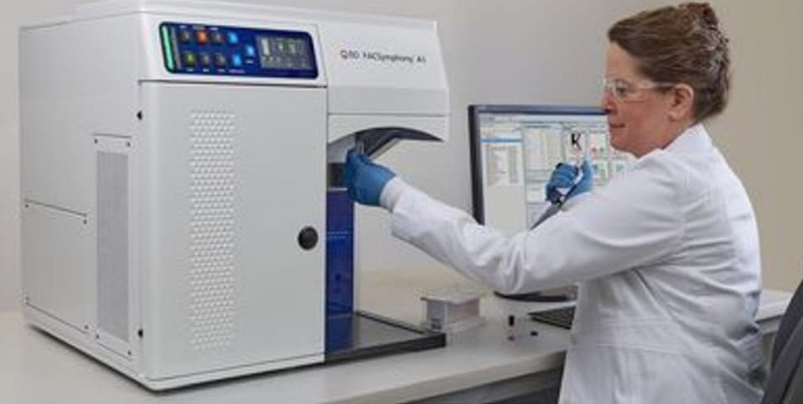 FLOW CYTOMETRY MACHINE