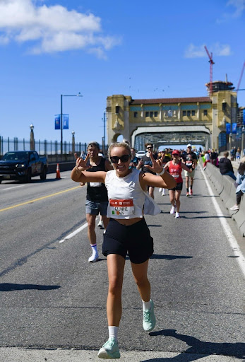 Caoimhe running the 2025 BMO Vancouver Marathon